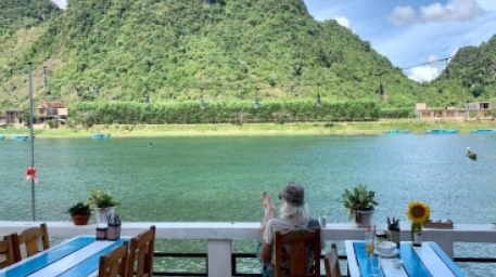 Explore the most beautiful cafes in Phong Nha