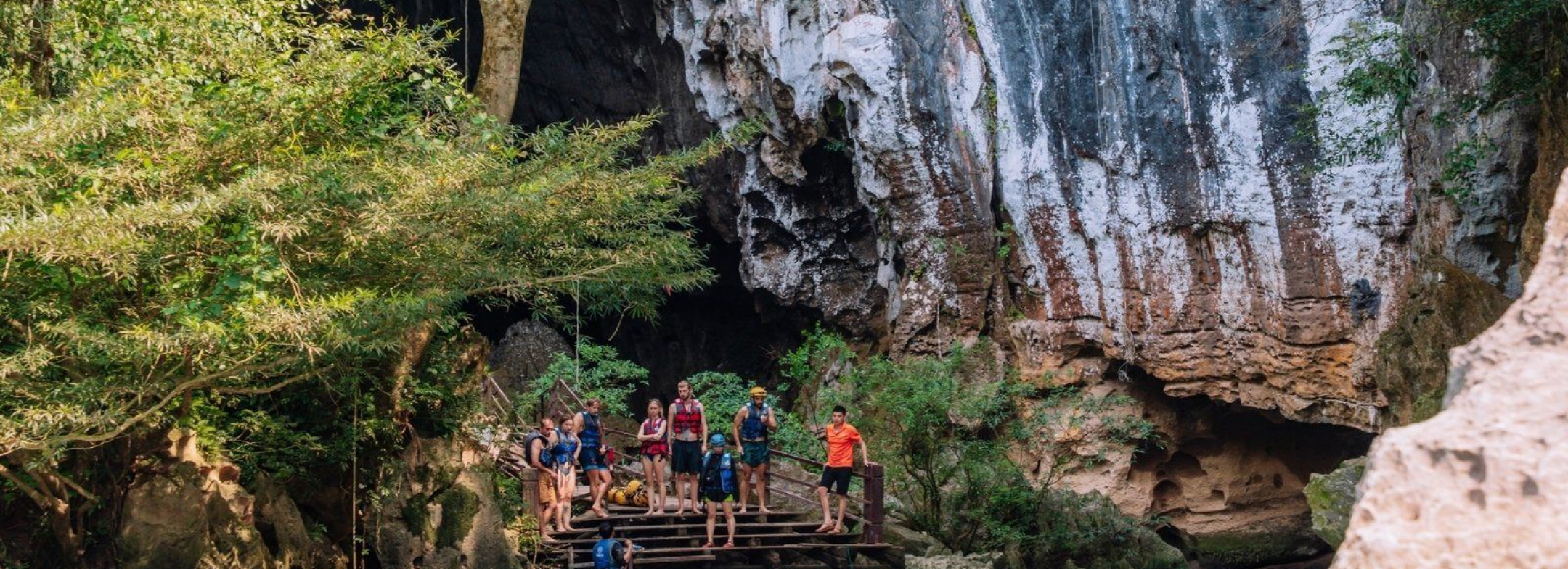 (2D1N) PHONG NHA CAVE – CHAY RIVER AND DARK CAVE – PARADISE CAVE – TRANSFER TO DONG HOI CITY