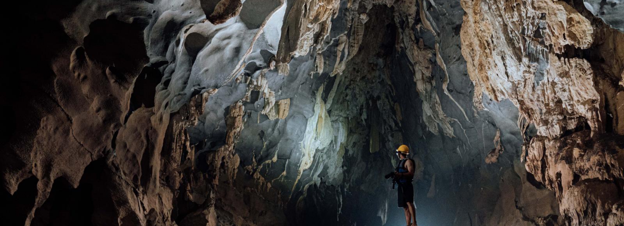 EXCURSIÓN A LA ALDEA TRAM ME Y AL RÍO CHAY – CUEVA OSCURA