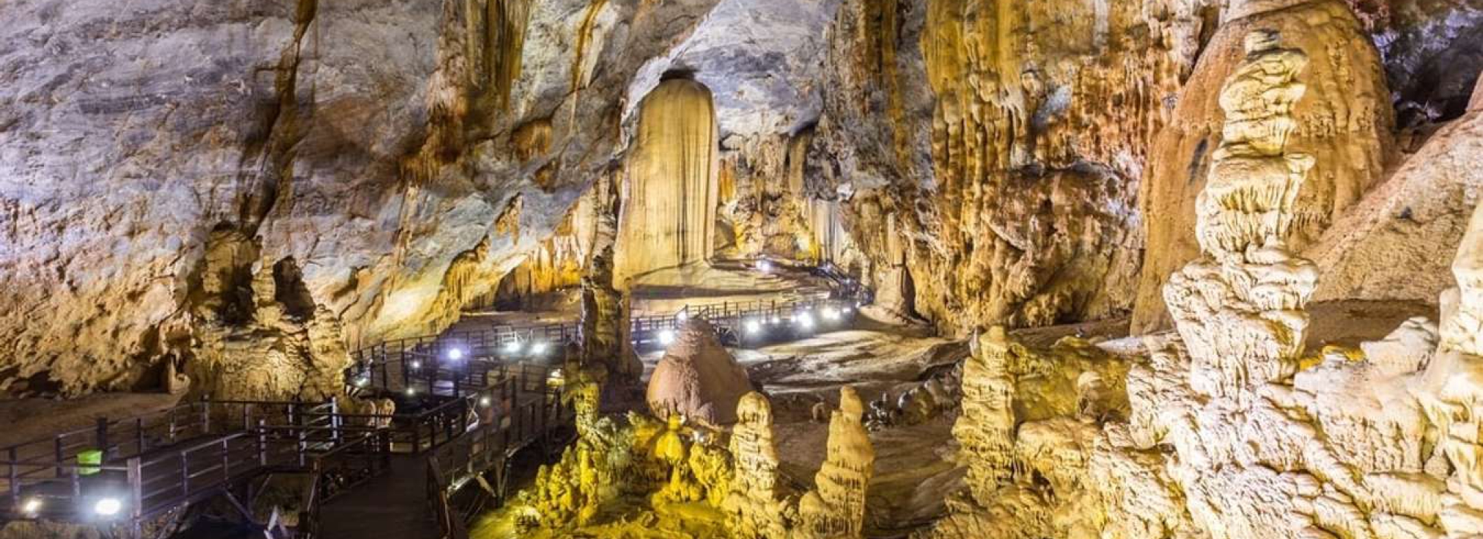 EXCURSIÓN AL PUEBLO TRAM ME Y LA CUEVA DEL PARAÍSO