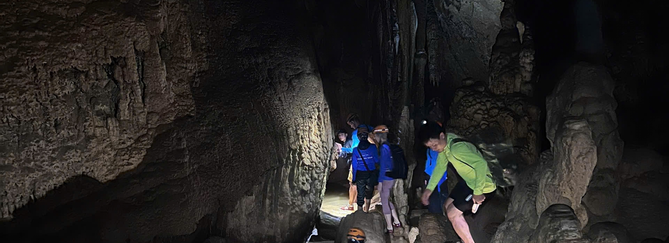 PARADISE CAVE 7,000M EXPLORATION TOUR