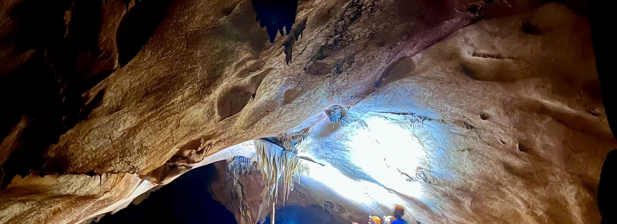 PARADISE CAVE 7,000M EXPLORATION TOUR
