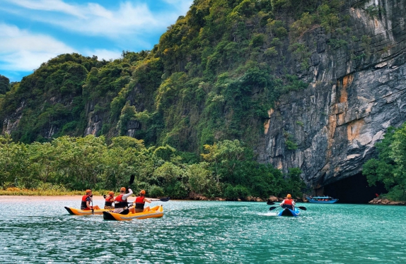 KHÁM PHÁ ĐỘNG PHONG NHA VÀ ECO LÀNG TRẰM MÉ